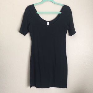 Women’s dress. Black short sleeve. Large.
